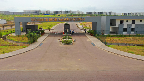 Univ